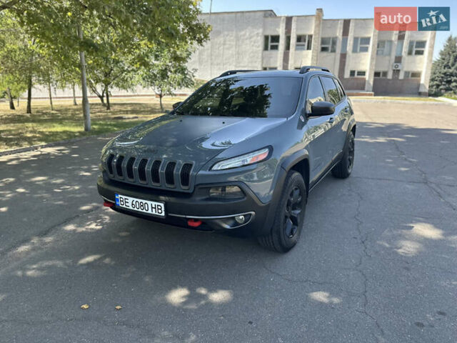 Сірий Джип Cherokee, об'ємом двигуна 3.24 л та пробігом 235 тис. км за 15500 $, фото 27 на Automoto.ua