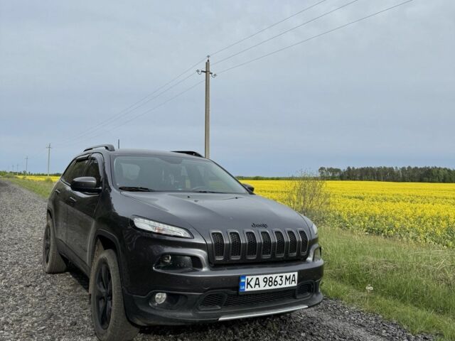 Серый Джип Чероки, объемом двигателя 3.2 л и пробегом 208 тыс. км за 14600 $, фото 5 на Automoto.ua