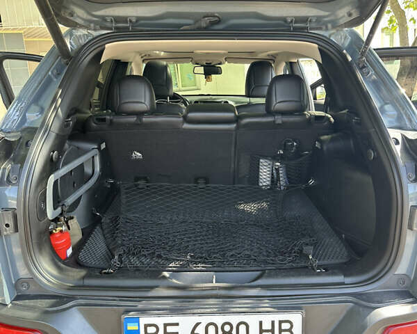 Сірий Джип Cherokee, об'ємом двигуна 3.24 л та пробігом 235 тис. км за 15500 $, фото 30 на Automoto.ua