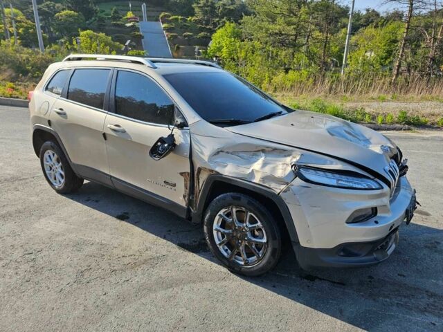 Серый Джип Чероки, объемом двигателя 2 л и пробегом 180 тыс. км за 3400 $, фото 1 на Automoto.ua