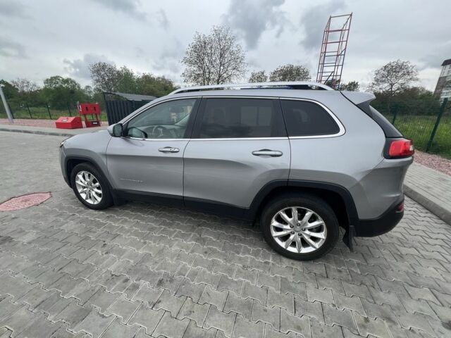 Сірий Джип Cherokee, об'ємом двигуна 2.4 л та пробігом 199 тис. км за 15500 $, фото 6 на Automoto.ua