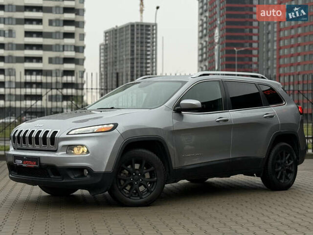 Сірий Джип Cherokee, об'ємом двигуна 2.36 л та пробігом 190 тис. км за 12000 $, фото 6 на Automoto.ua