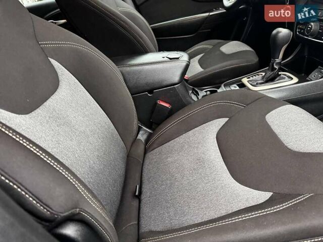 Сірий Джип Cherokee, об'ємом двигуна 2.36 л та пробігом 140 тис. км за 11852 $, фото 36 на Automoto.ua