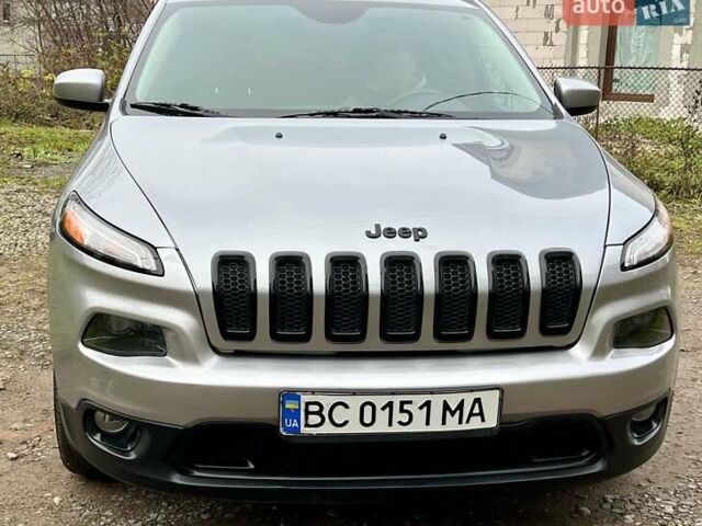 Сірий Джип Cherokee, об'ємом двигуна 2.4 л та пробігом 171 тис. км за 11499 $, фото 4 на Automoto.ua