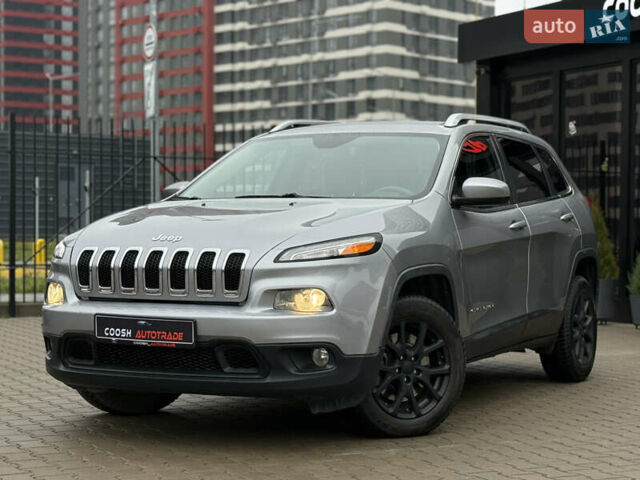 Сірий Джип Cherokee, об'ємом двигуна 2.36 л та пробігом 190 тис. км за 12000 $, фото 5 на Automoto.ua