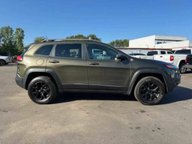 Сірий Джип Cherokee, об'ємом двигуна 2.4 л та пробігом 75 тис. км за 3250 $, фото 3 на Automoto.ua