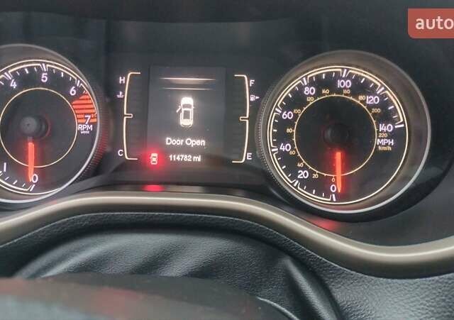 Серый Джип Чероки, объемом двигателя 2.36 л и пробегом 184 тыс. км за 12500 $, фото 11 на Automoto.ua
