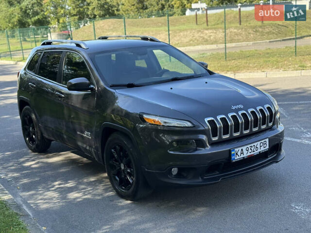 Серый Джип Чероки, объемом двигателя 2.4 л и пробегом 180 тыс. км за 12500 $, фото 3 на Automoto.ua
