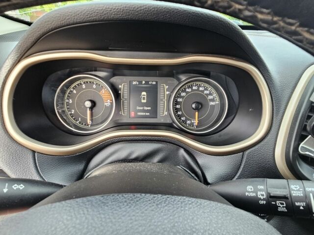 Серый Джип Чероки, объемом двигателя 3.2 л и пробегом 177 тыс. км за 11000 $, фото 9 на Automoto.ua