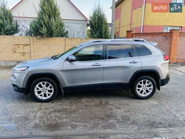 Сірий Джип Cherokee, об'ємом двигуна 2.36 л та пробігом 122 тис. км за 11800 $, фото 2 на Automoto.ua