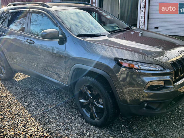 Сірий Джип Cherokee, об'ємом двигуна 2.36 л та пробігом 146 тис. км за 14500 $, фото 1 на Automoto.ua