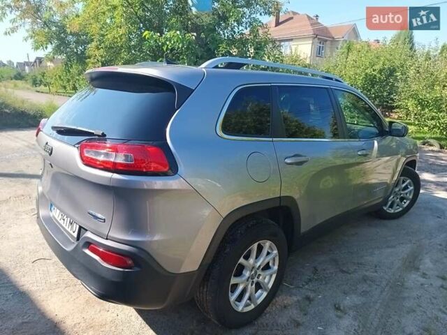 Сірий Джип Cherokee, об'ємом двигуна 2.36 л та пробігом 185 тис. км за 12999 $, фото 3 на Automoto.ua