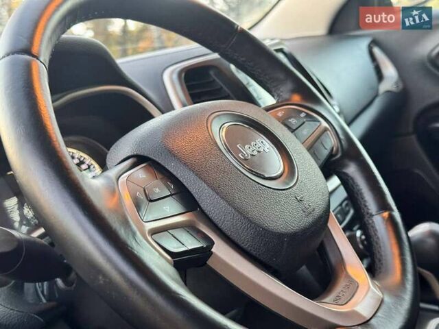 Джип Cherokee 2015 у Ахтырке на Automoto.ua Сірий Джип Cherokee, об'ємом двигуна 2.4 л та пробігом 145 тис. км за 11850 $, фото 27 на Automoto.ua