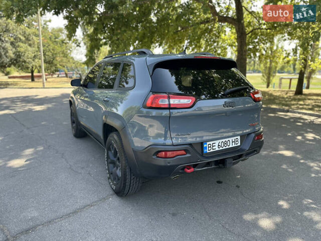 Сірий Джип Cherokee, об'ємом двигуна 3.24 л та пробігом 235 тис. км за 15500 $, фото 22 на Automoto.ua