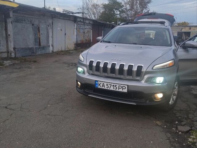 Сірий Джип Cherokee, об'ємом двигуна 2.4 л та пробігом 177 тис. км за 12400 $, фото 1 на Automoto.ua