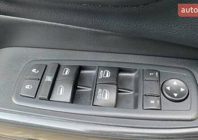 Серый Джип Чероки, объемом двигателя 2.36 л и пробегом 186 тыс. км за 15700 $, фото 36 на Automoto.ua