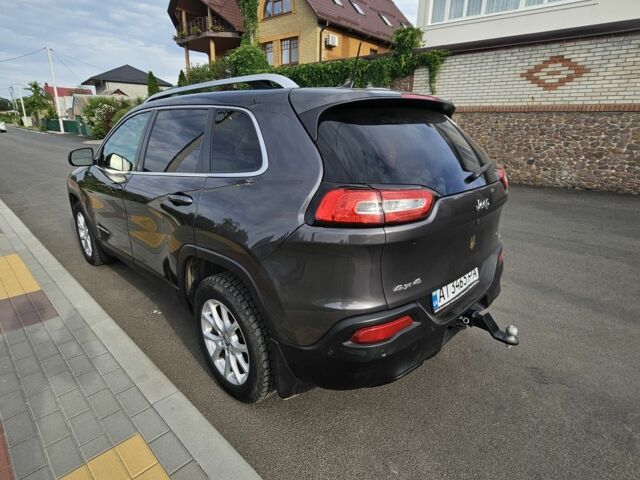 Серый Джип Чероки, объемом двигателя 3.2 л и пробегом 177 тыс. км за 11000 $, фото 5 на Automoto.ua