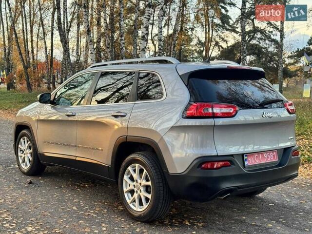 Джип Cherokee 2015 у Ахтырке на Automoto.ua Сірий Джип Cherokee, об'ємом двигуна 2.4 л та пробігом 145 тис. км за 11850 $, фото 6 на Automoto.ua