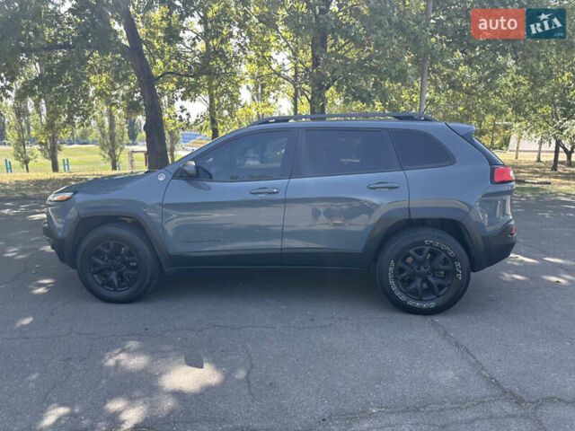 Сірий Джип Cherokee, об'ємом двигуна 3.24 л та пробігом 235 тис. км за 15500 $, фото 24 на Automoto.ua