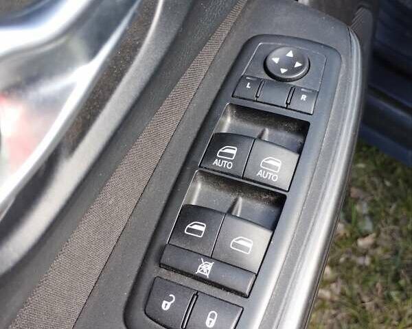 Серый Джип Чероки, объемом двигателя 2.36 л и пробегом 132 тыс. км за 12100 $, фото 10 на Automoto.ua