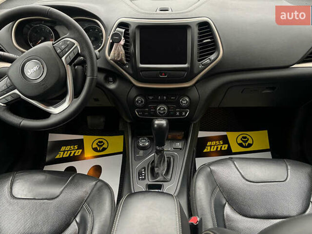 Серый Джип Чероки, объемом двигателя 3.24 л и пробегом 243 тыс. км за 12900 $, фото 8 на Automoto.ua