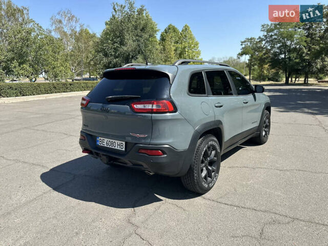 Сірий Джип Cherokee, об'ємом двигуна 3.24 л та пробігом 235 тис. км за 15500 $, фото 7 на Automoto.ua