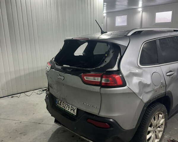 Серый Джип Чероки, объемом двигателя 2.36 л и пробегом 150 тыс. км за 5700 $, фото 3 на Automoto.ua