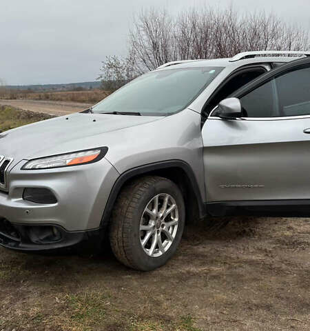 Сірий Джип Cherokee, об'ємом двигуна 2.36 л та пробігом 168 тис. км за 10500 $, фото 6 на Automoto.ua