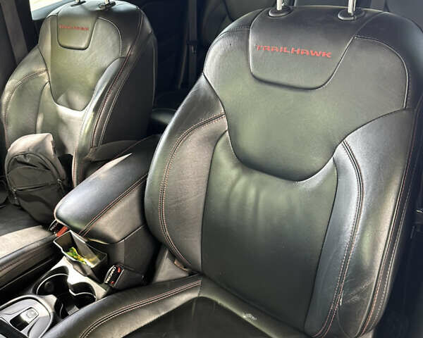 Сірий Джип Cherokee, об'ємом двигуна 3.24 л та пробігом 235 тис. км за 15500 $, фото 46 на Automoto.ua