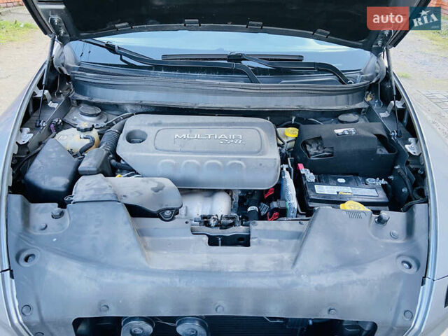 Сірий Джип Cherokee, об'ємом двигуна 2.36 л та пробігом 122 тис. км за 11800 $, фото 28 на Automoto.ua