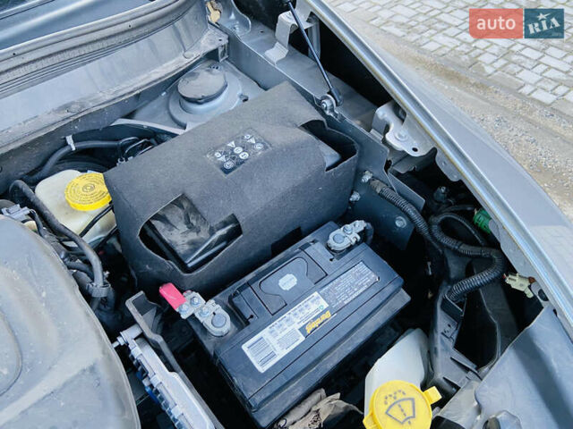 Сірий Джип Cherokee, об'ємом двигуна 2.36 л та пробігом 122 тис. км за 11800 $, фото 30 на Automoto.ua