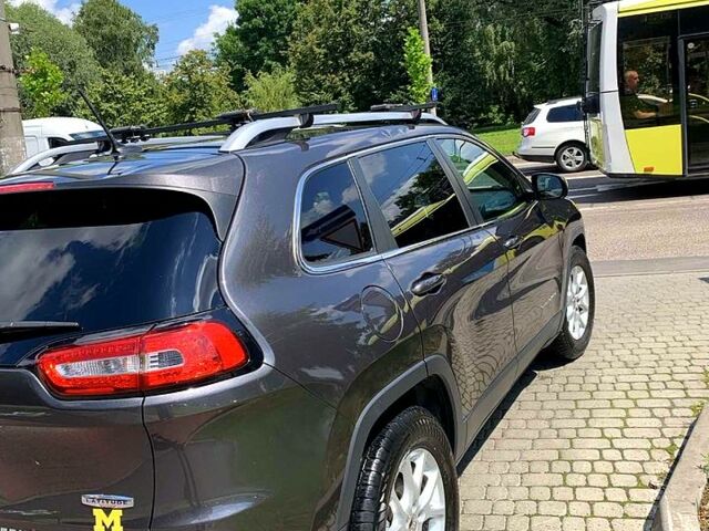 Сірий Джип Cherokee, об'ємом двигуна 2.4 л та пробігом 167 тис. км за 13500 $, фото 3 на Automoto.ua