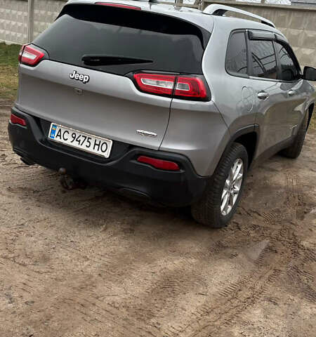Сірий Джип Cherokee, об'ємом двигуна 2.36 л та пробігом 168 тис. км за 10500 $, фото 8 на Automoto.ua