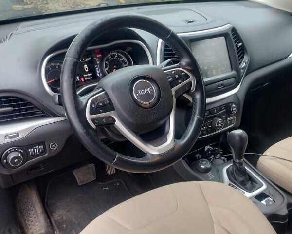 Сірий Джип Cherokee, об'ємом двигуна 2.36 л та пробігом 227 тис. км за 12500 $, фото 5 на Automoto.ua