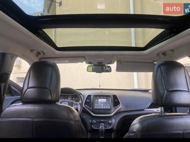 Серый Джип Чероки, объемом двигателя 2.36 л и пробегом 186 тыс. км за 15700 $, фото 28 на Automoto.ua