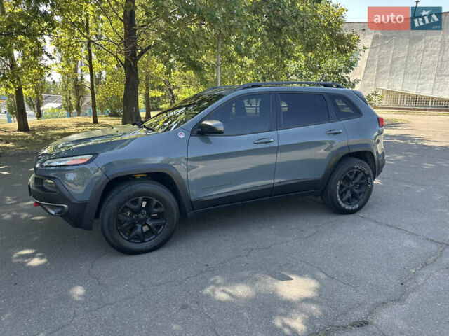 Сірий Джип Cherokee, об'ємом двигуна 3.24 л та пробігом 235 тис. км за 15500 $, фото 25 на Automoto.ua