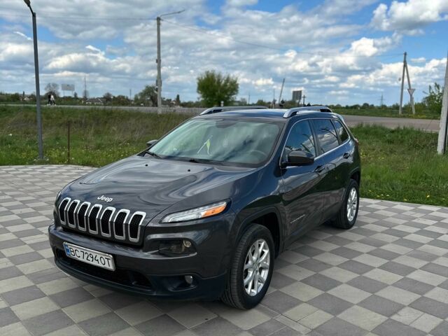 Сірий Джип Cherokee, об'ємом двигуна 0.24 л та пробігом 131 тис. км за 13500 $, фото 2 на Automoto.ua