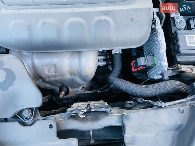 Сірий Джип Cherokee, об'ємом двигуна 2.36 л та пробігом 122 тис. км за 11800 $, фото 31 на Automoto.ua