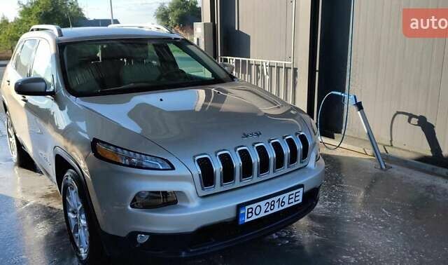 Сірий Джип Cherokee, об'ємом двигуна 2.36 л та пробігом 227 тис. км за 12500 $, фото 11 на Automoto.ua