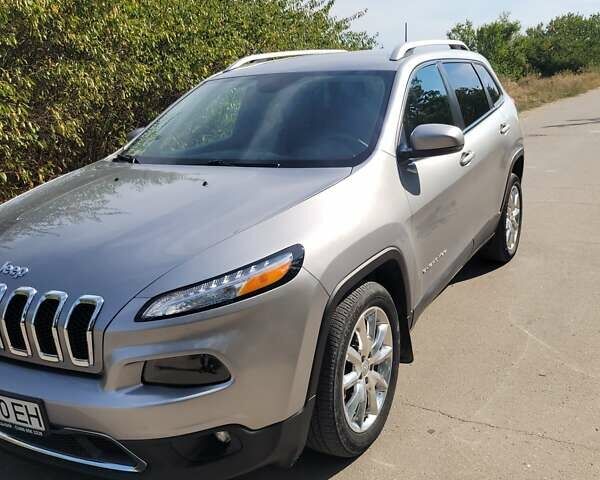 Сірий Джип Cherokee, об'ємом двигуна 2.36 л та пробігом 133 тис. км за 15000 $, фото 5 на Automoto.ua