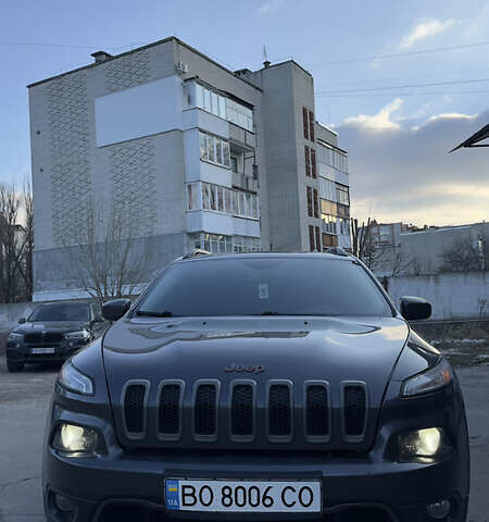 Серый Джип Чероки, объемом двигателя 2.4 л и пробегом 195 тыс. км за 13500 $, фото 16 на Automoto.ua