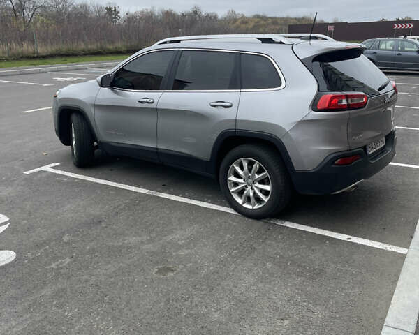 Сірий Джип Cherokee, об'ємом двигуна 2.36 л та пробігом 203 тис. км за 13600 $, фото 6 на Automoto.ua