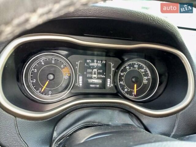 Серый Джип Чероки, объемом двигателя 2.36 л и пробегом 154 тыс. км за 13000 $, фото 12 на Automoto.ua