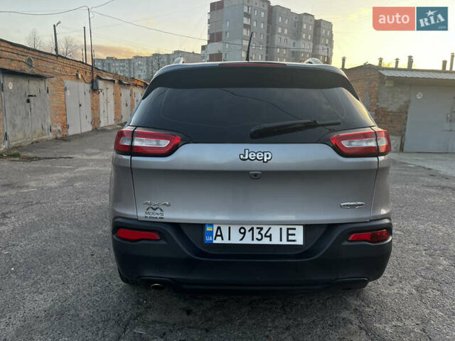 Серый Джип Чероки, объемом двигателя 2.4 л и пробегом 154 тыс. км за 14200 $, фото 4 на Automoto.ua