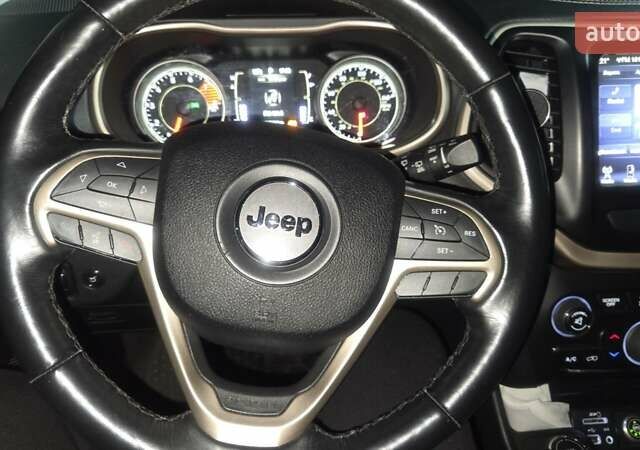 Серый Джип Чероки, объемом двигателя 3.24 л и пробегом 102 тыс. км за 15500 $, фото 21 на Automoto.ua