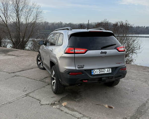 Серый Джип Чероки, объемом двигателя 3.24 л и пробегом 173 тыс. км за 15499 $, фото 2 на Automoto.ua