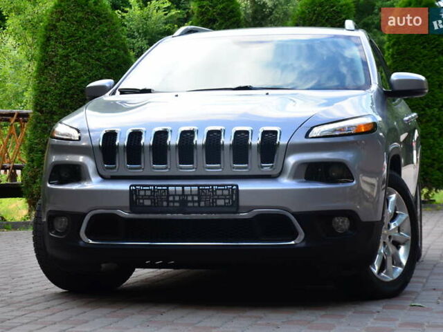 Сірий Джип Cherokee, об'ємом двигуна 2.4 л та пробігом 151 тис. км за 13350 $, фото 12 на Automoto.ua