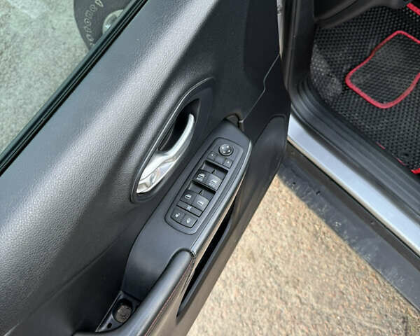 Серый Джип Чероки, объемом двигателя 3.24 л и пробегом 173 тыс. км за 15499 $, фото 13 на Automoto.ua