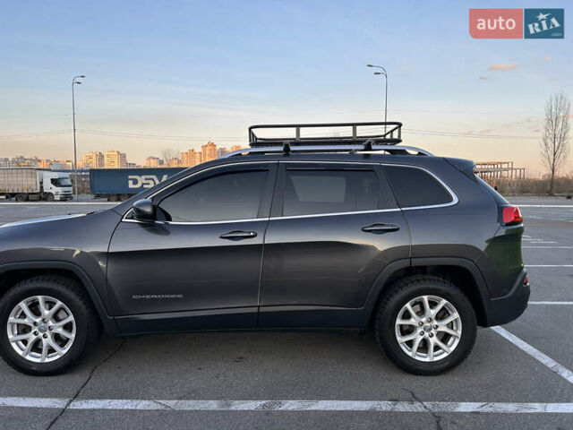 Серый Джип Чероки, объемом двигателя 3.24 л и пробегом 179 тыс. км за 14000 $, фото 18 на Automoto.ua