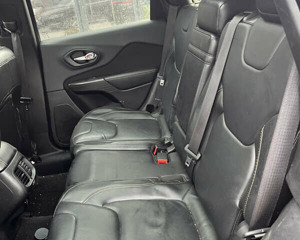 Сірий Джип Cherokee, об'ємом двигуна 2.4 л та пробігом 183 тис. км за 9950 $, фото 13 на Automoto.ua